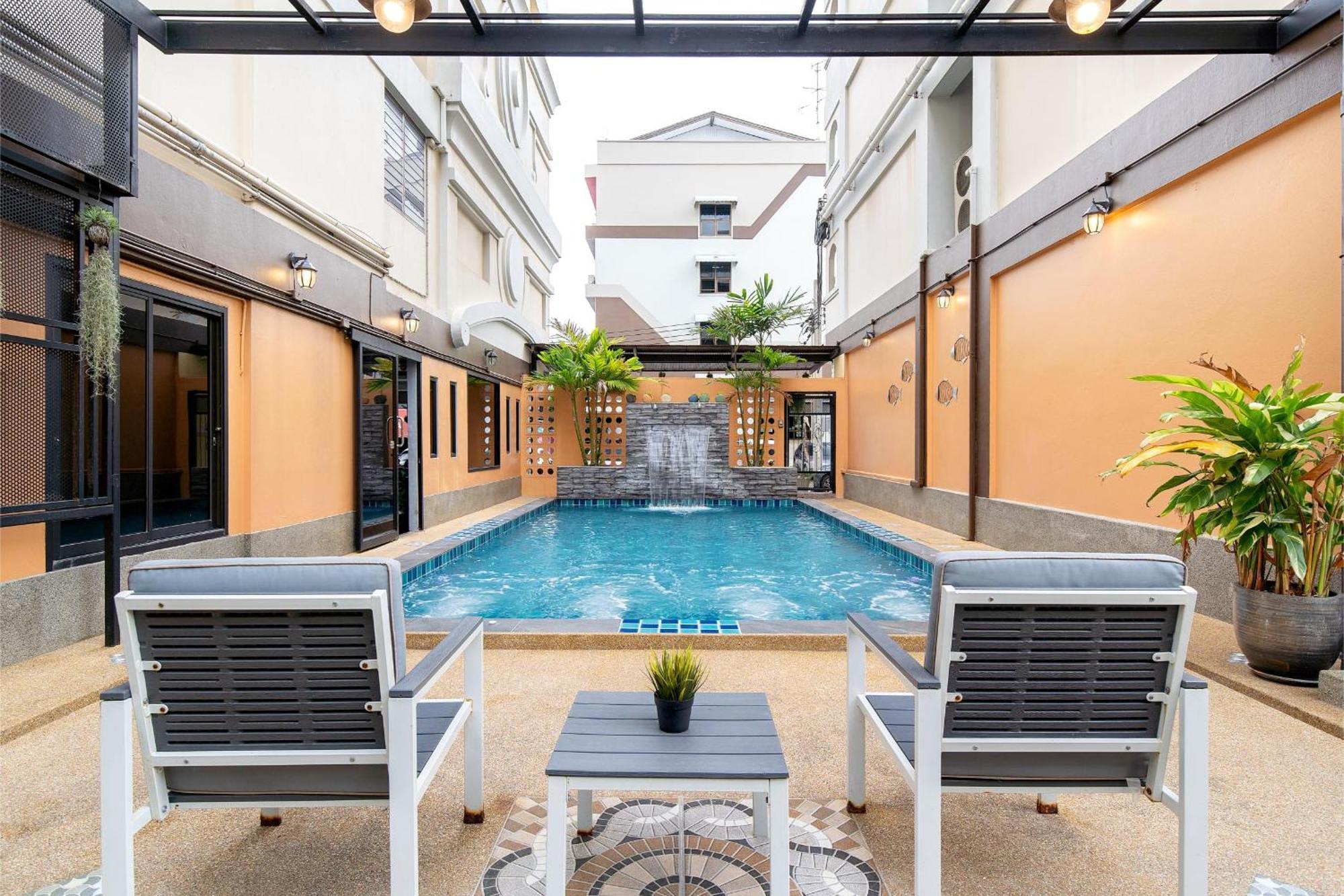 P-Park Hotel Bangkok Exterior foto